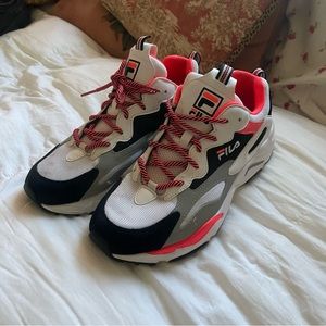 Fila Ray Tracer tennis shoe